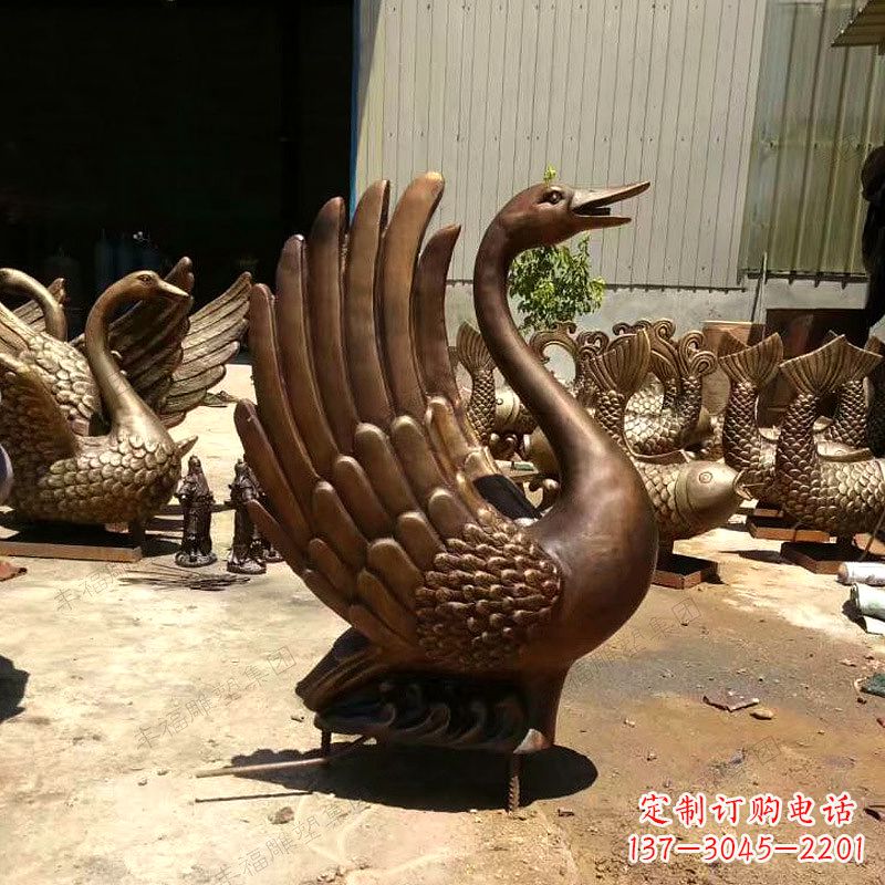 广西精美黄铜天鹅雕塑中领雕塑的精美黄铜天鹅雕…