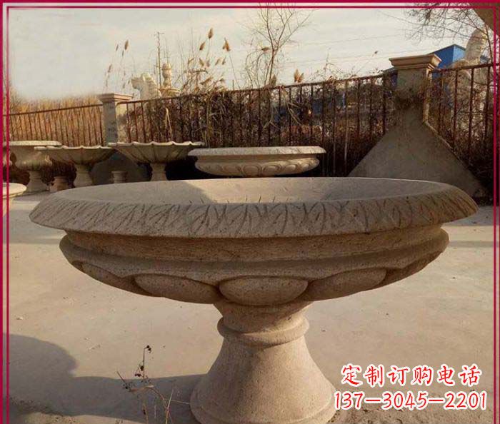 广西黄锈石花盆雕塑,让花园更加美丽