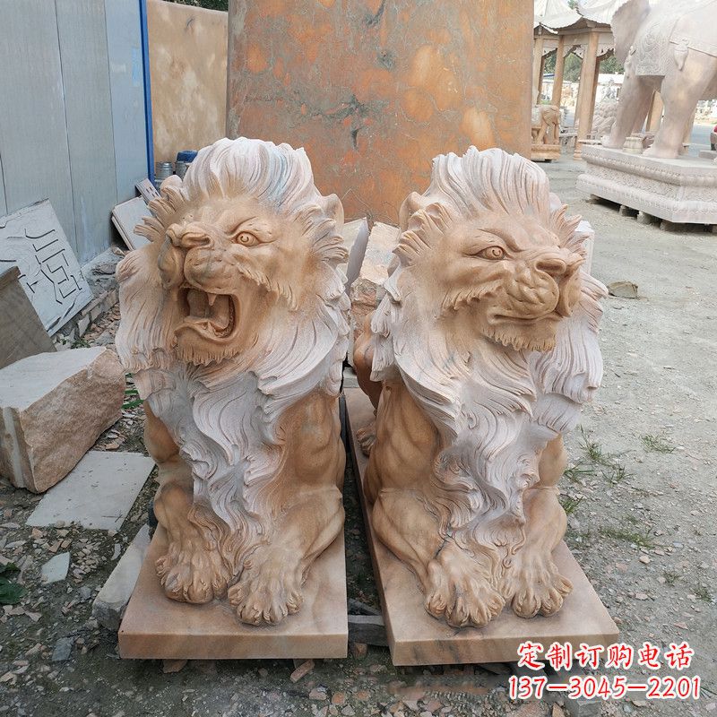 广西风格多样的狮子雕塑