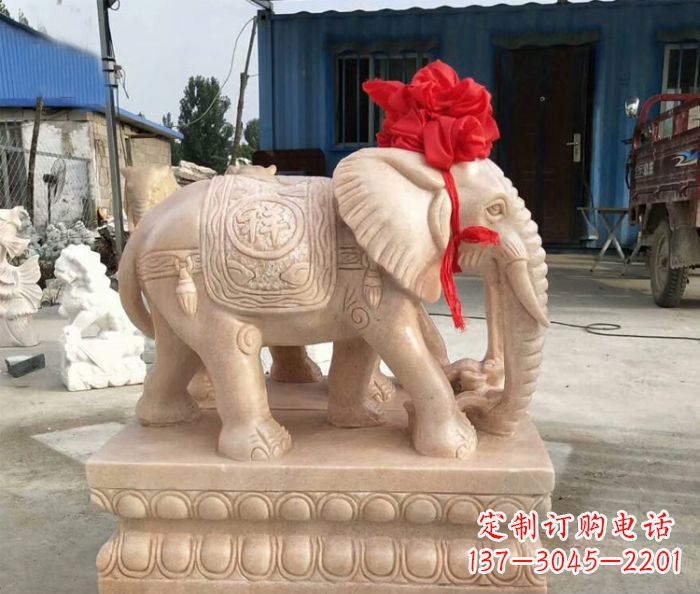 广西欣赏晚霞红,给家里添大象雕塑
