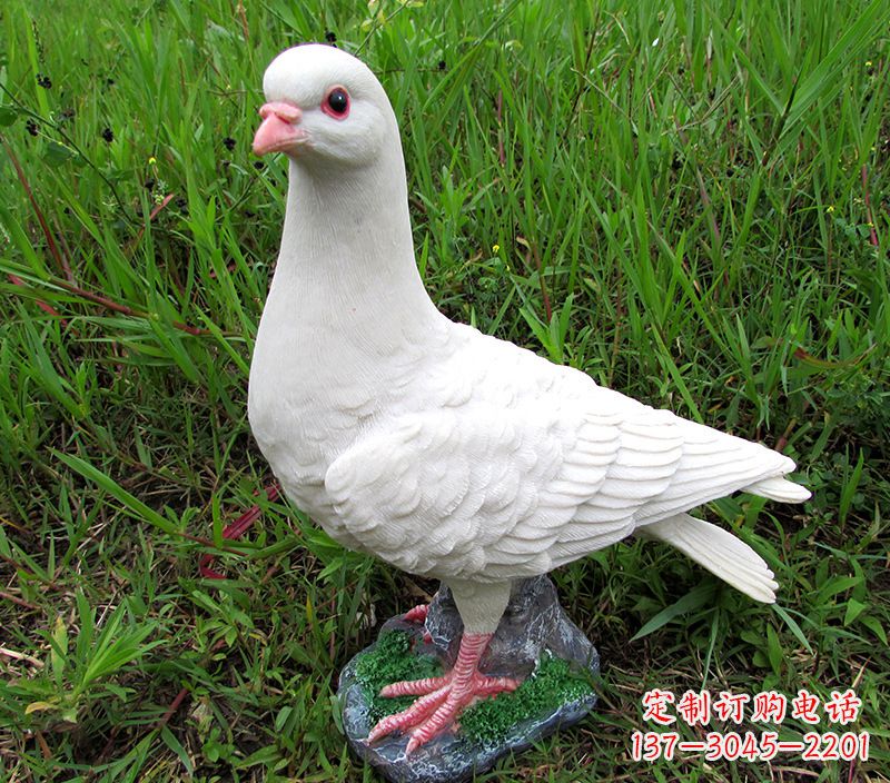 广西角斗士广场鸽子雕塑,象征勇气和坚毅