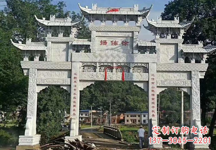 广西金昌石雕牌坊:精致雕塑点缀家园