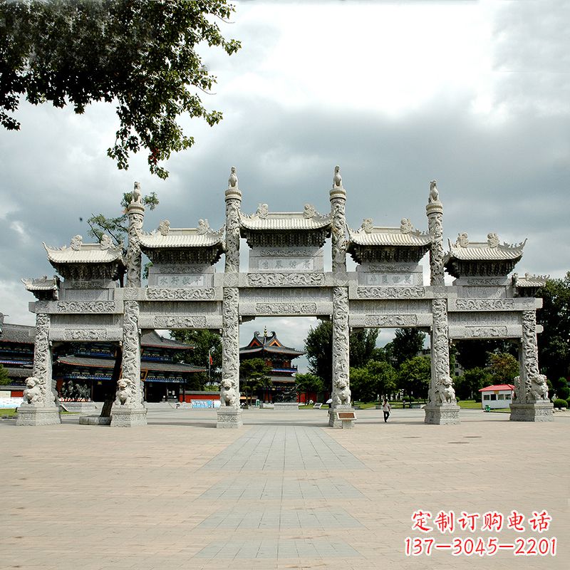 广西精美五门石牌坊雕塑定制