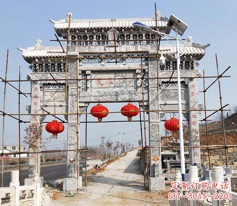 广西传统工艺精致三门牌坊石雕