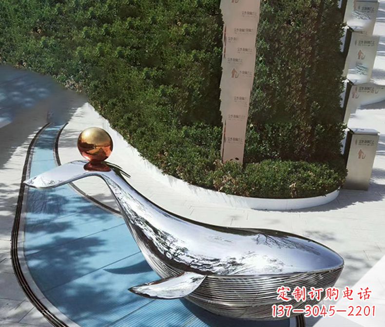 广西镜面不锈钢海豚,一种质感的诠释