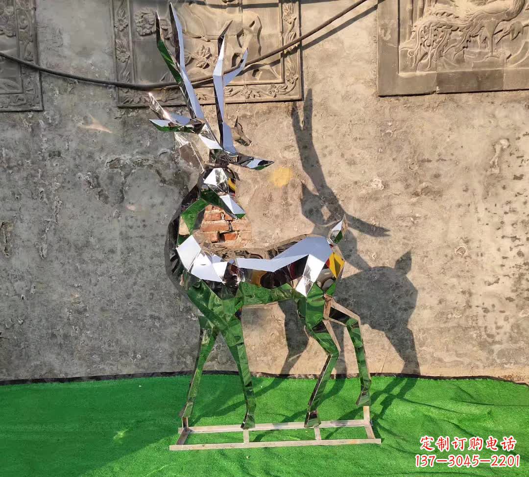 广西闪耀华丽的不锈钢几何梅花鹿雕塑