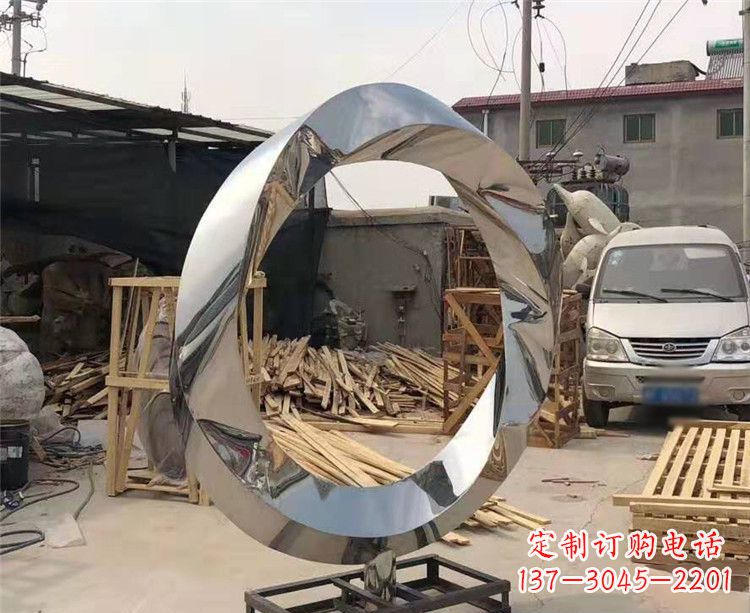 广西镜面不锈钢几何圆环雕塑,经典永恒之美