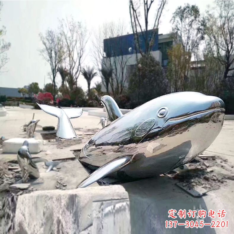 广西奇特美观的镜面不锈钢鲸鱼雕塑