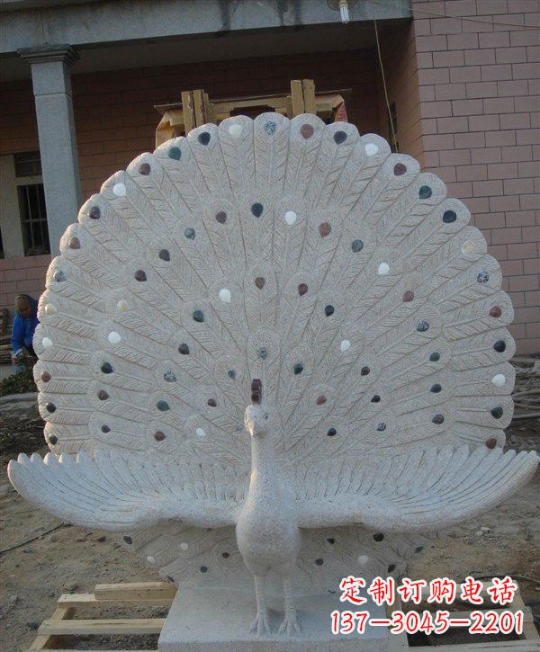 广西孔雀开屏石雕222