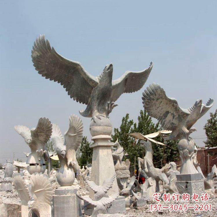 广西老青石大鹏展翅老鹰雕塑