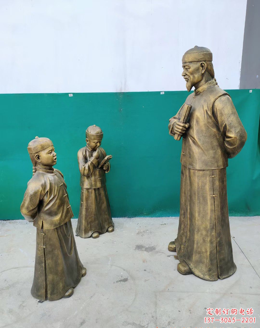 广西老师教导孩子铜雕