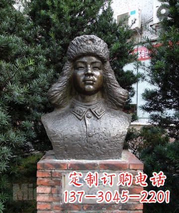 广西领雕塑:全国首创雷锋青铜胸像