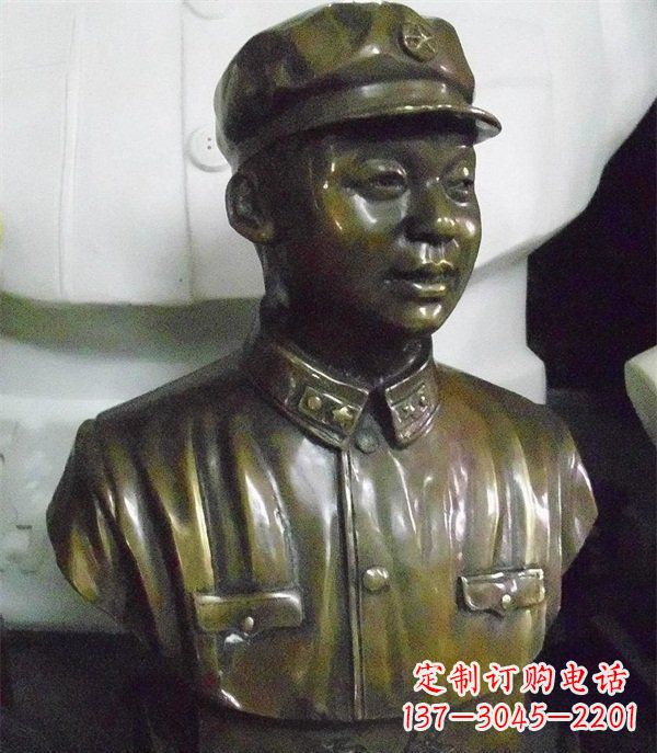 广西雷锋胸像校园玻璃钢仿铜人物雕塑
