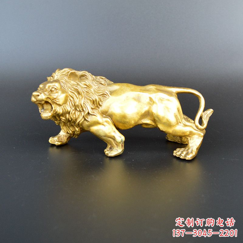 广西鎏金西洋狮子雕塑