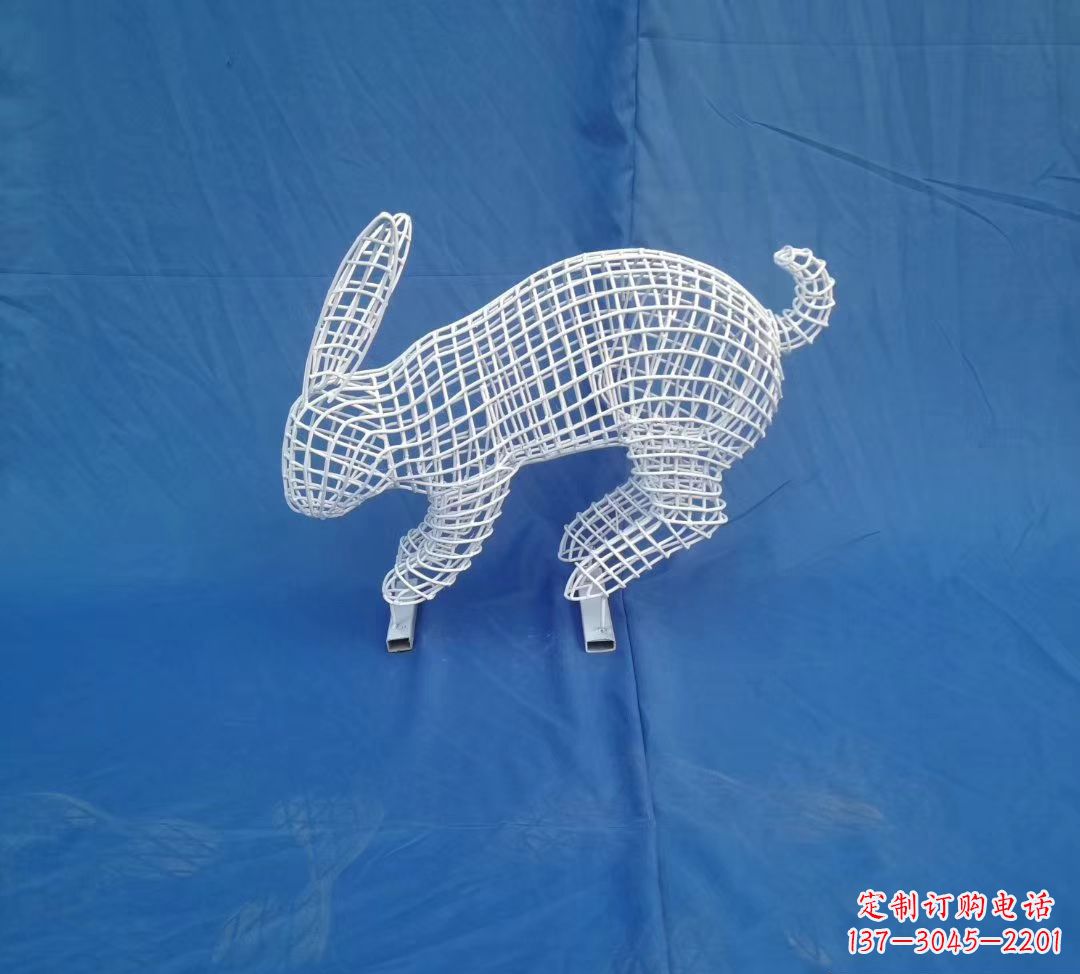 广西唯美精致的镂空兔子公园雕塑