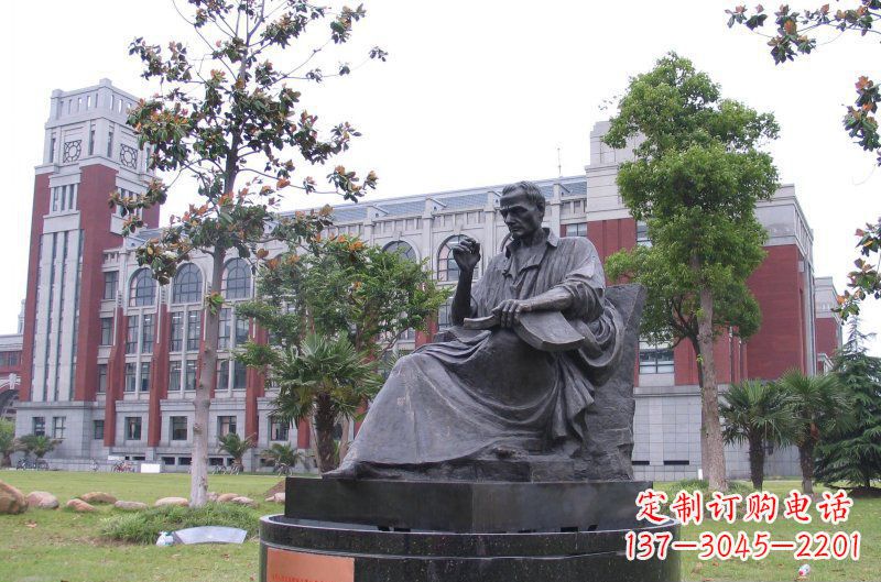 广西卢梭西方名人铜雕由中领雕塑定制,是一款完…