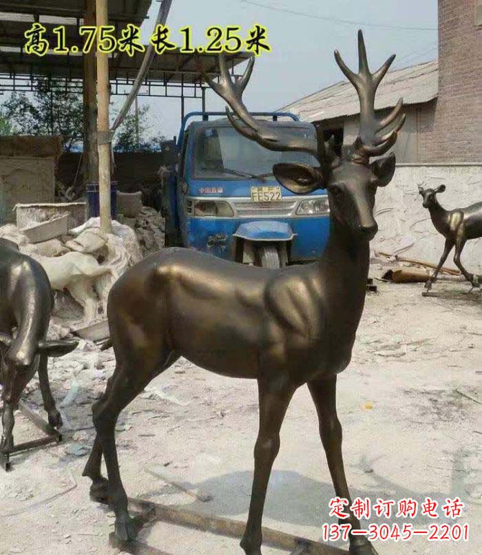 广西艺术精美,高品质鹿铜雕塑