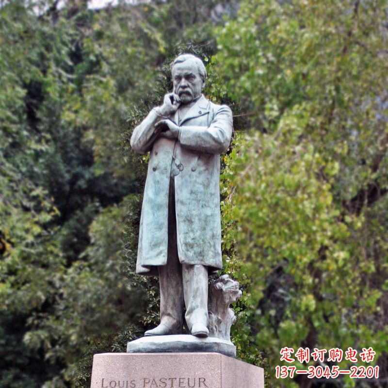 广西领雕塑-路易斯·巴斯德站姿雕像