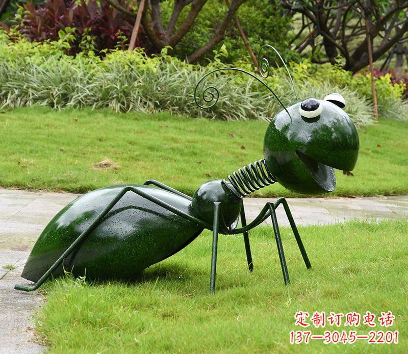 广西绿色落尾蚂蚁不锈钢摆件雕塑:精致的小动物艺术作品