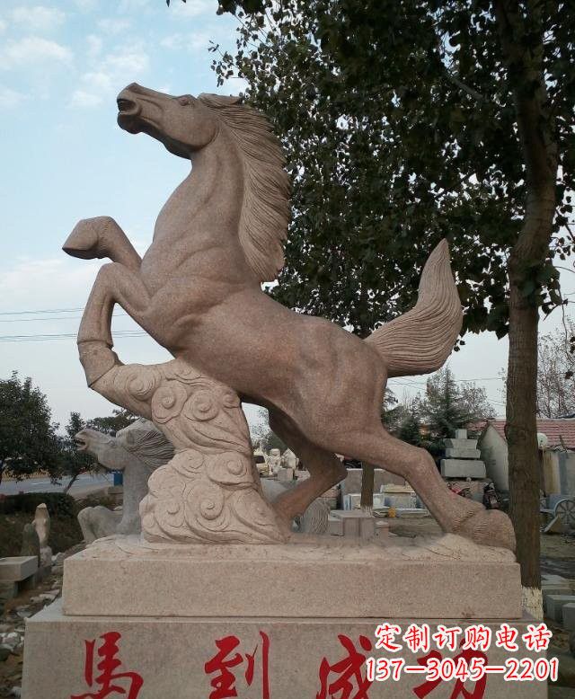 广西精美细腻的马到成功石雕塑