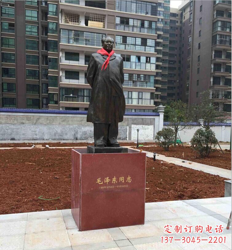广西毛泽东铜雕