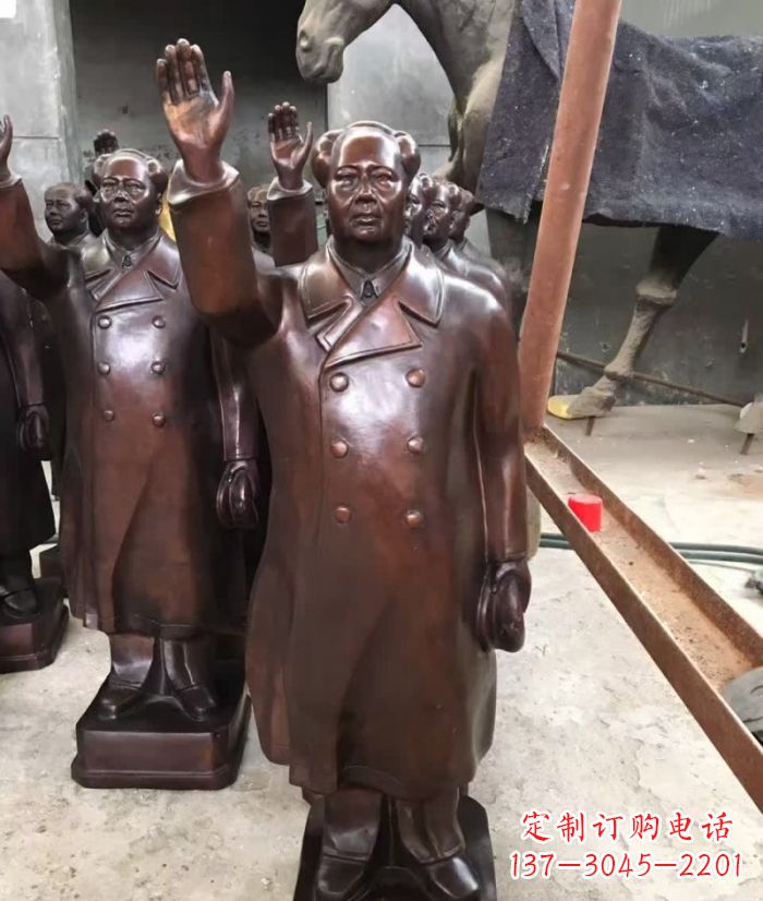 广西毛主席挥手铜雕,传达毛主席的不朽精神