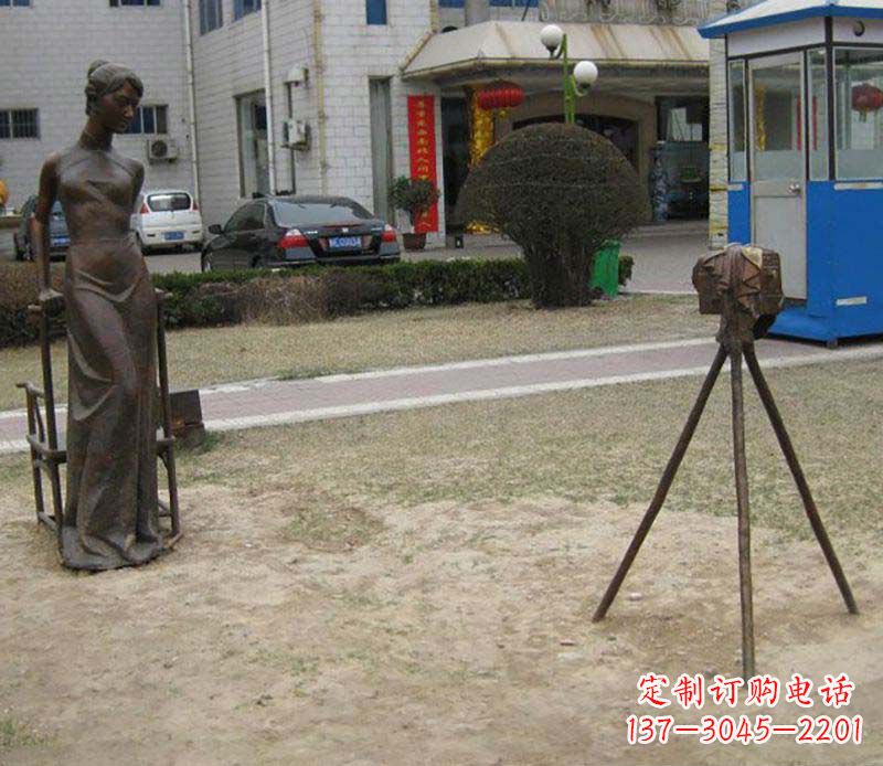 广西中领雕塑是一家专业从事美女铜雕定制的厂家…
