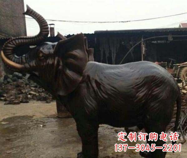 广西门口大象铜雕