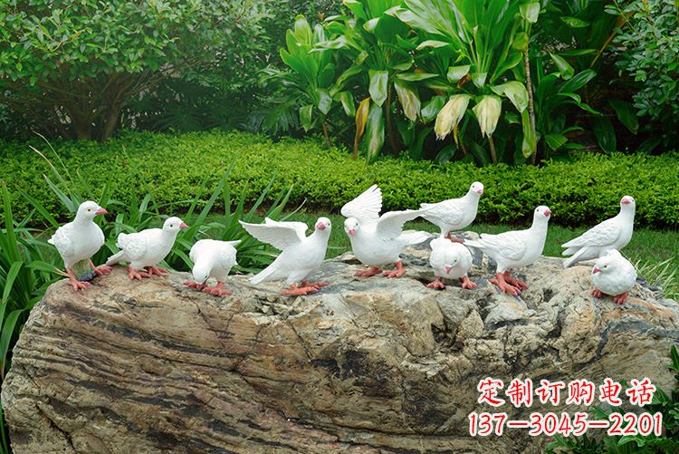 广西鸽子雕塑,母亲抱孩子的传家之宝