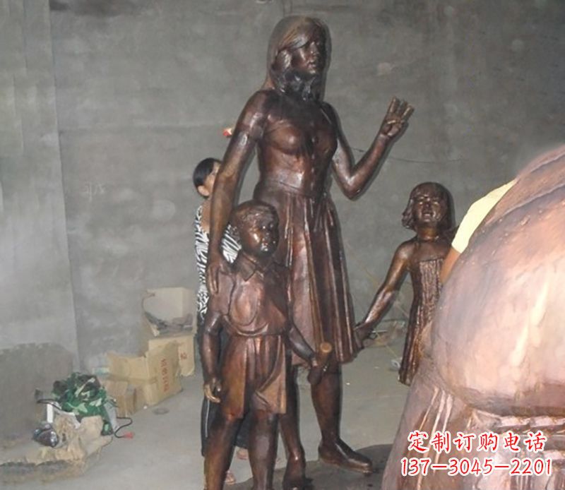 广西中领雕塑非常荣幸推出一款特别的母亲雕塑,…