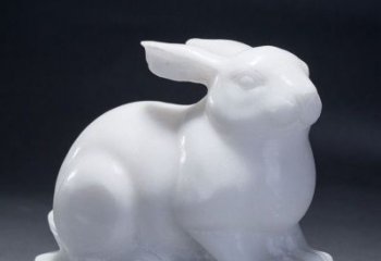 广西精致汉白玉兔子雕塑