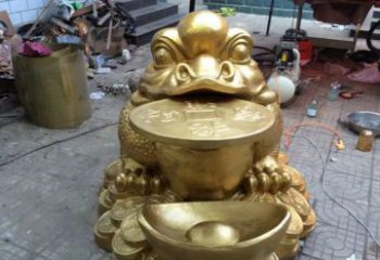 广西铜质金蟾招财动物雕塑