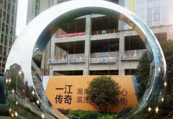 广西让您的空间脱颖而出！时尚镜面不锈钢圆环景观雕塑