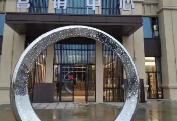 广西镜面时尚圆环不锈钢雕塑