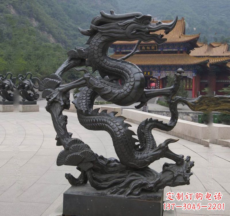 广西超群绝伦的盘龙铜雕