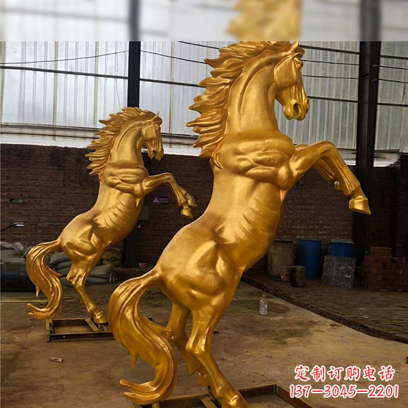 广西精美马雕塑,精锐漆金马儿