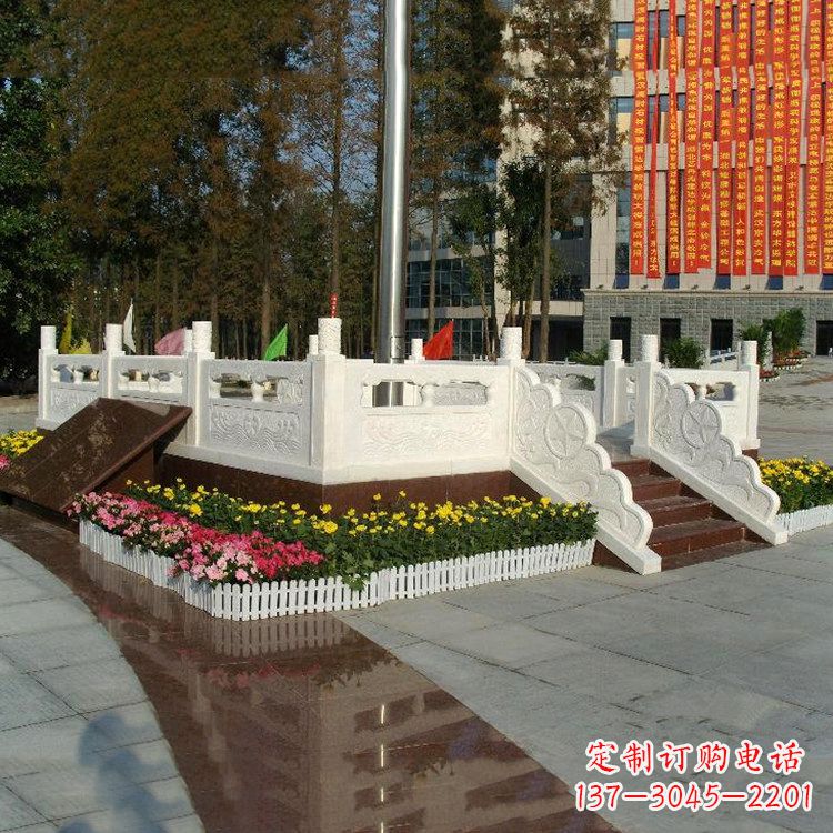 广西企业汉白玉石雕广场升旗台