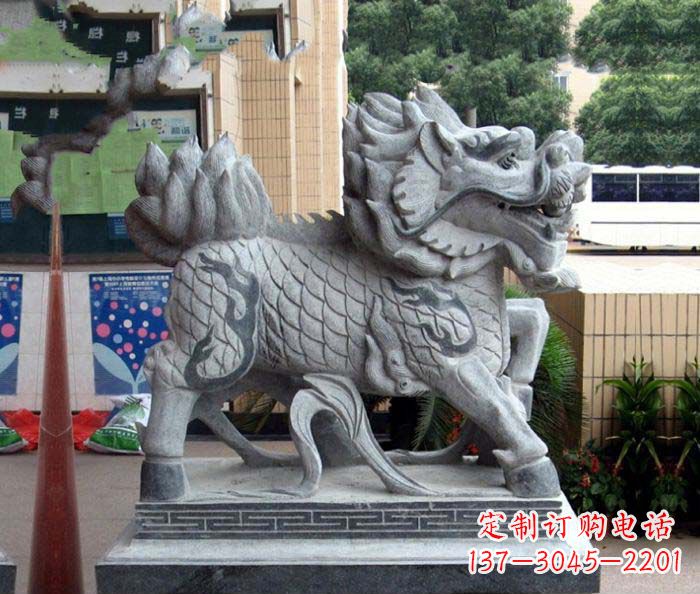 广西精美绝伦的麒麟雕塑