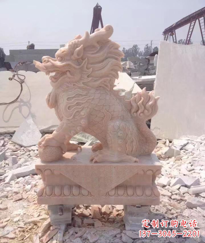 广西标题:尊贵高贵,中领雕塑定制的精致石雕麒麟