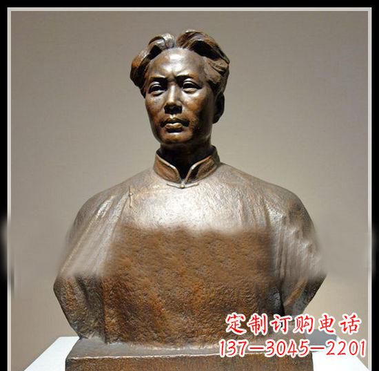 广西青年毛主席胸像铜雕:一份永恒的礼物