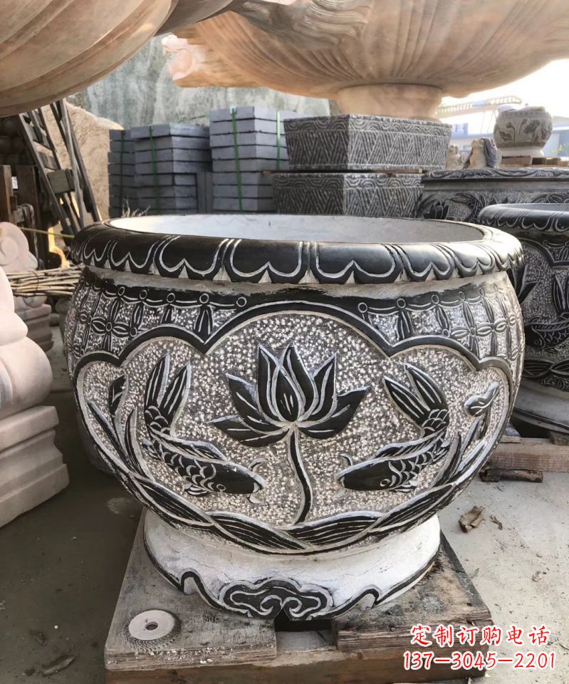 广西青石仿古荷花水缸雕塑