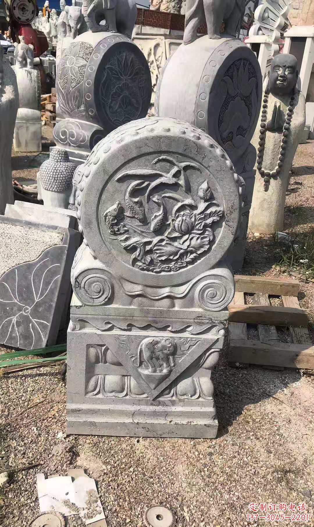 广西别具一格的门墩青石仿古雕塑