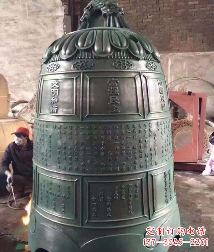 广西古典铜钟雕塑,装点家园
