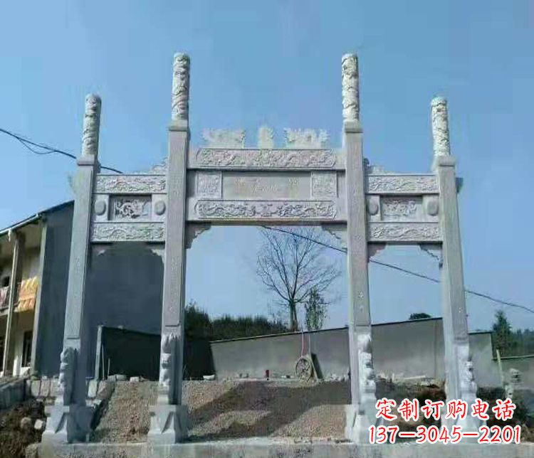 广西三门仿古牌坊石雕,精致雕刻典雅之美