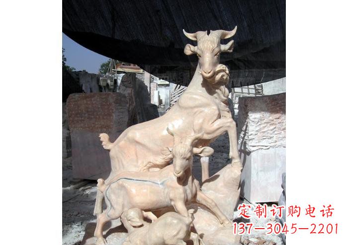 广西三阳开泰公园独特动物石雕