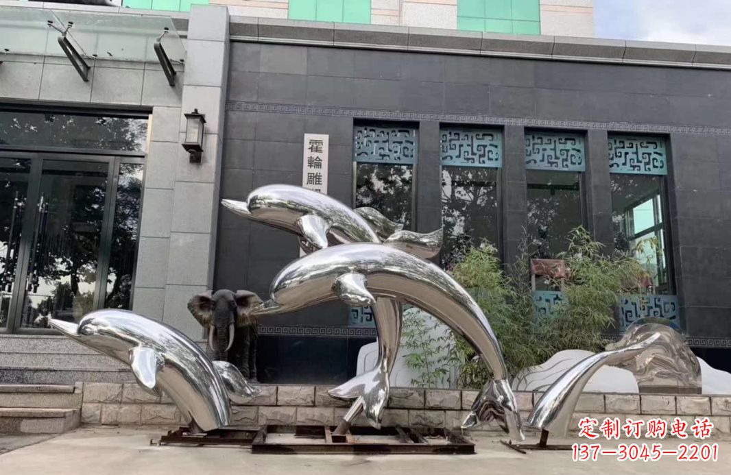 广西商场门口跳跃海豚不锈钢