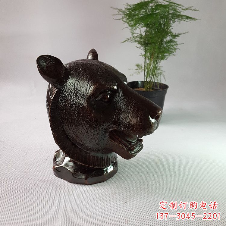 广西注入传统元素的生肖铜雕