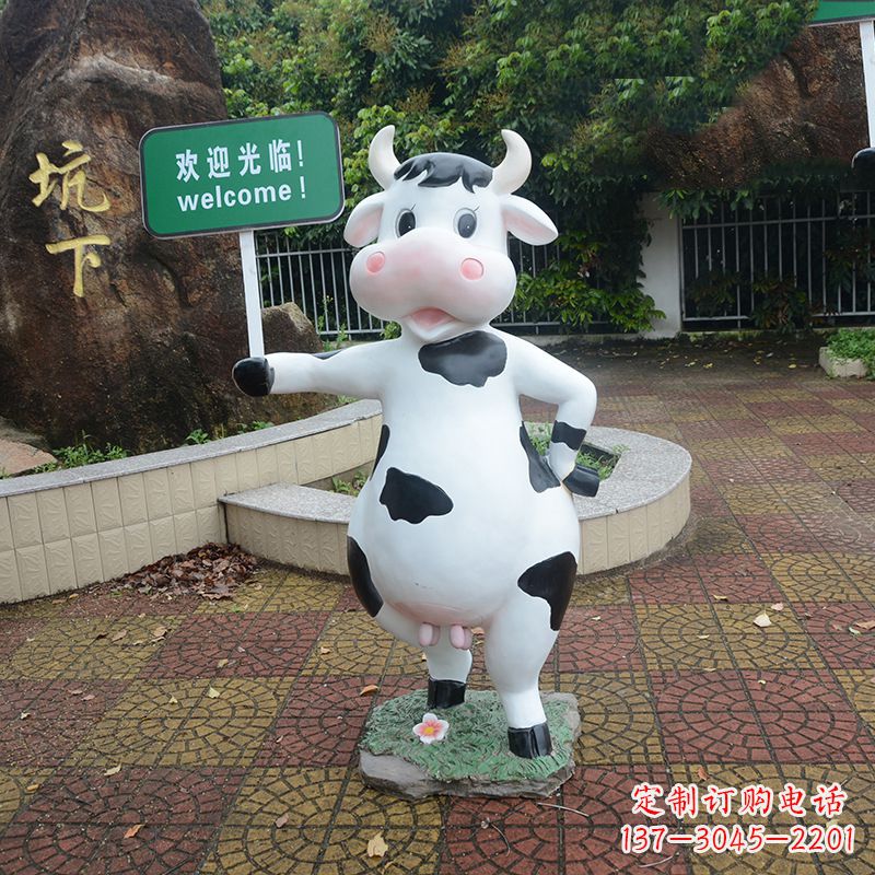广西中领雕塑:生肖牛卡通雕塑