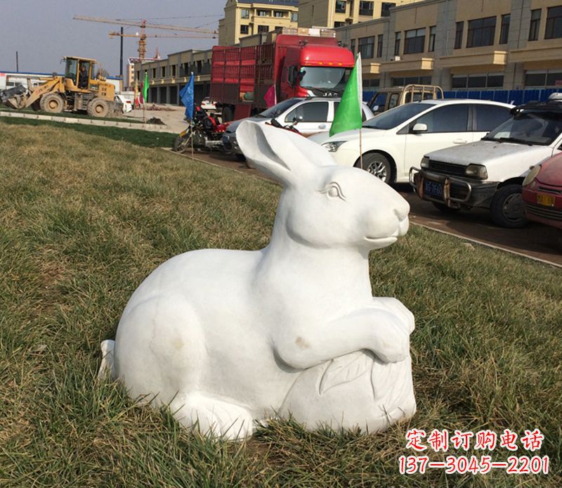 广西精美兔子石雕精品,点缀家居美景