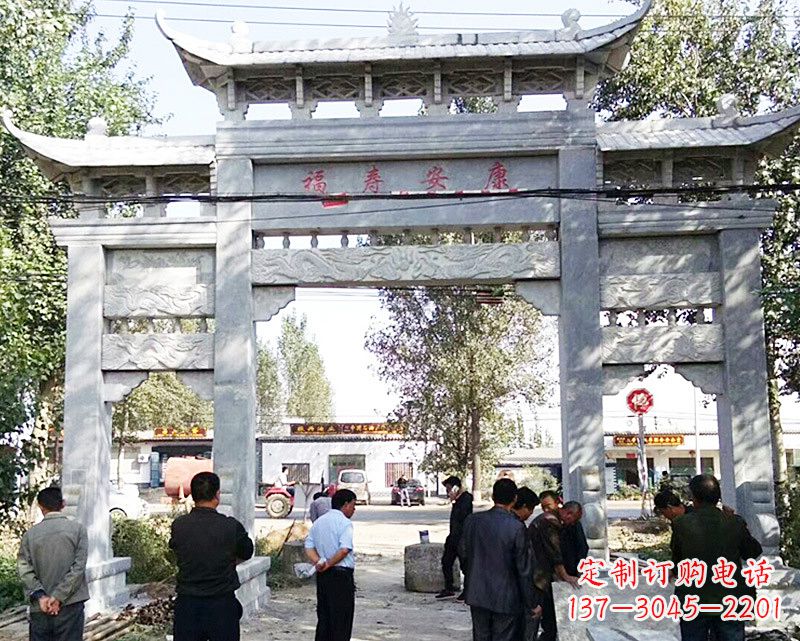 广西石雕的龙门牌坊